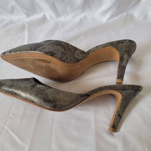 Charles by charles david womens Sz 7.5 Snaked Print heels - Picture 7 of 8